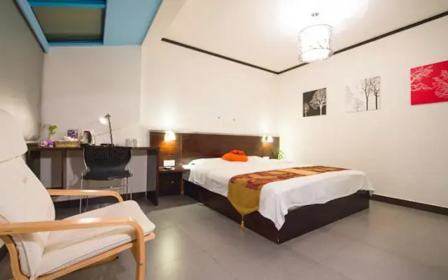 Ji An Li Inn Diecui Road