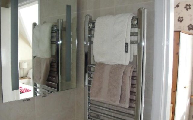 Southcroft Hotel - Guest House