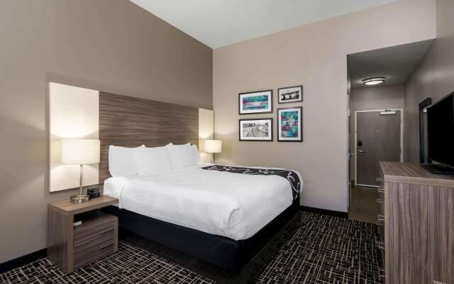 La Quinta Inn & Suites by Wyndham Forsyth