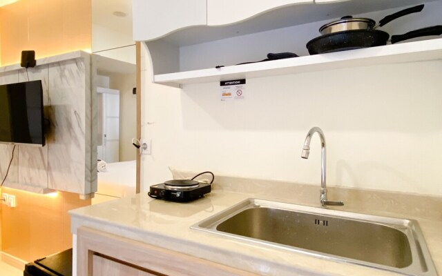 Modern Look Studio At Meikarta Apartment
