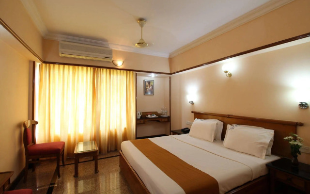 Mayura Residency