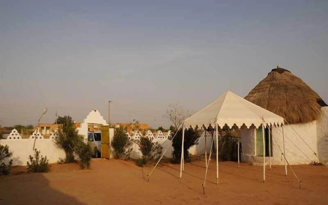 Gangaur Desert Resort By Park Tree