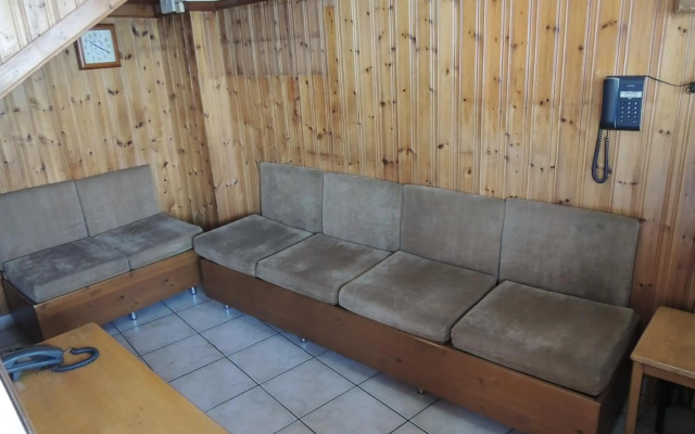 Delphi Hotel