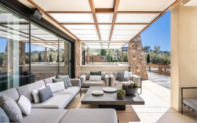 The Every Athens Beachfront Retreat