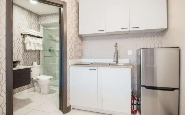 Coast Courtenay Hotel