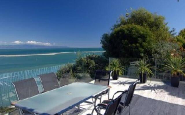 Harbour View Apartments