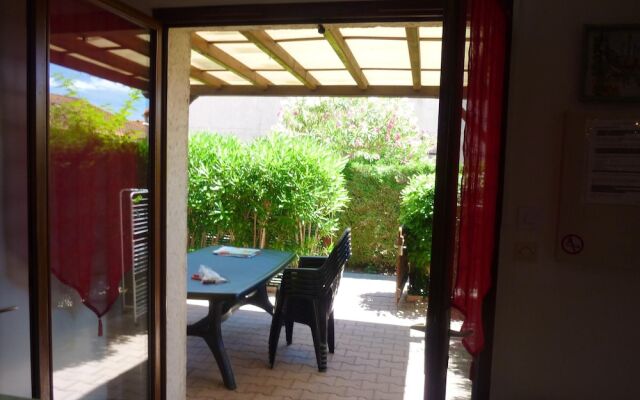 House With 2 Bedrooms in Argelès-sur-mer, With Pool Access and Terrace