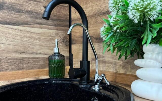 Bragin HILL (Брагин Хилл) на улице Маршала Жукова 40