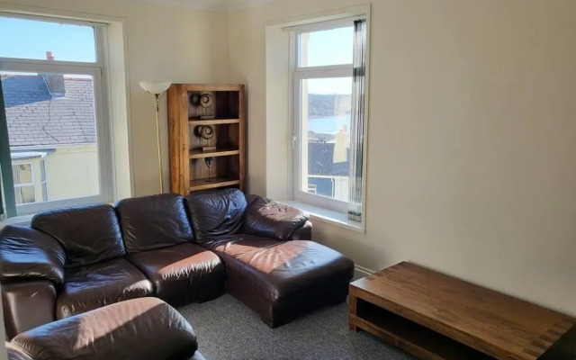 Marina Reach Neyland, Flat With Great sea Views