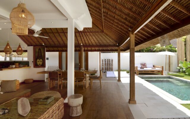 Villa Waterlily by Villa Finder