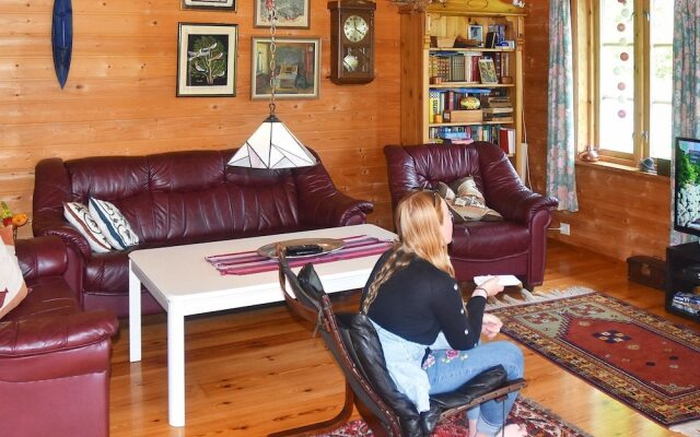 8 Person Holiday Home in Lonevåg