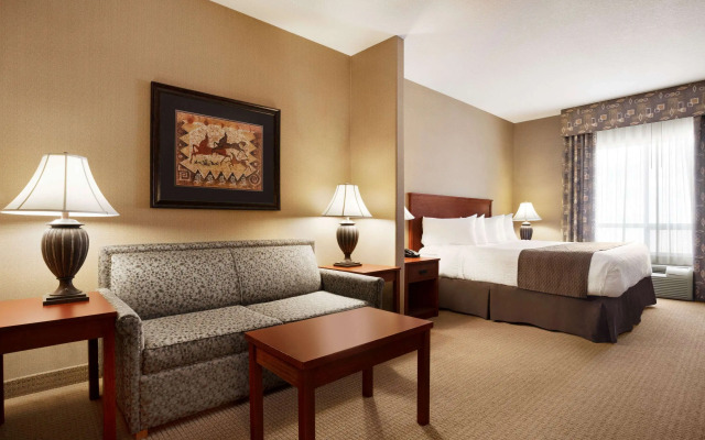 Days Inn & Suites by Wyndham Strathmore