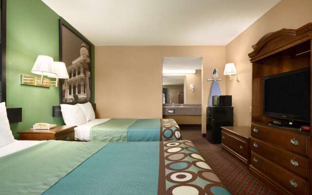 Super 8 by Wyndham Hattiesburg North/University Area