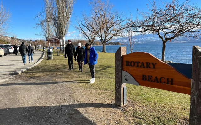 Peaceful and Spacious Lake View