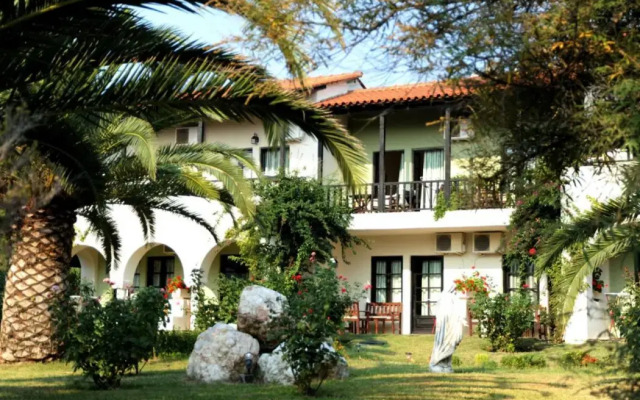 Assa Maris Beach Hotel