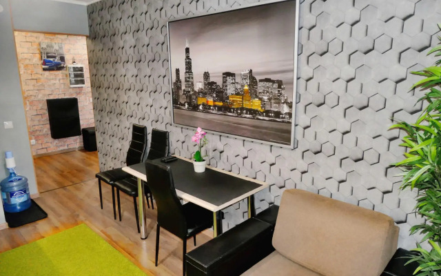 Home hotel 96 on Shchorsa street 103