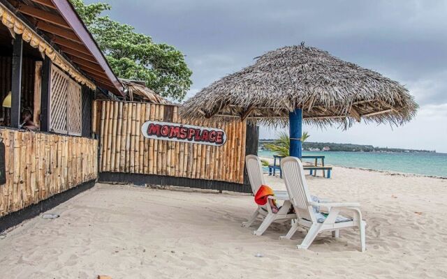 Momsplace Guesthouse