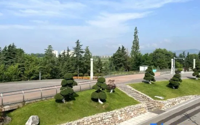 Hanzhong Jingyi Star Hotel