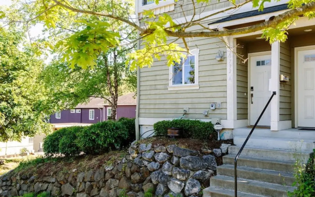 Seattle Vacation Home: The Chalet