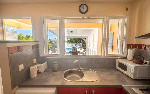 972A - Magnifique rez-de-chaussée avec piscine privative