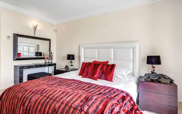 YOLO Spaces – Sotogrande  Puerto Boutique Apartment