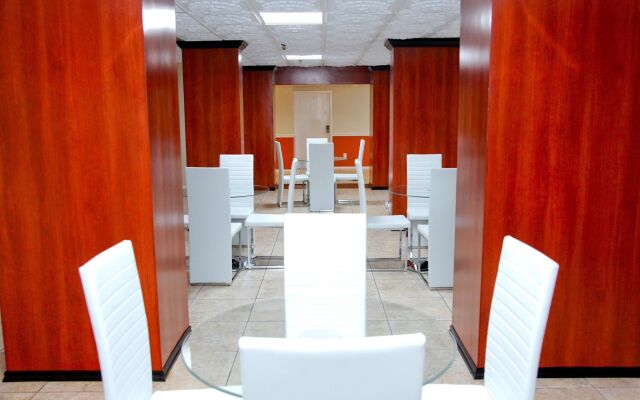 Americas Best Value Inn & Suites-Bush Int'l Airport West