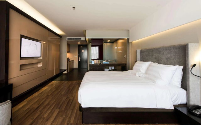 Novotel Suites Hanoi – Guest Rooms – Hanoi