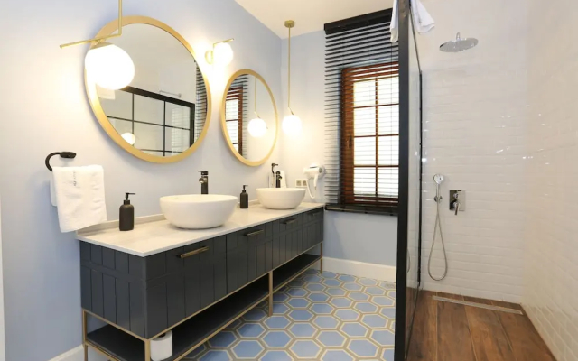 Alp Suites Safran