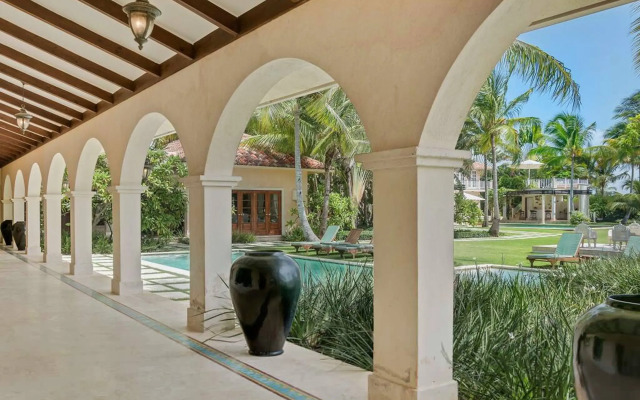 Sophisticated Villas With Private Pools and Staff