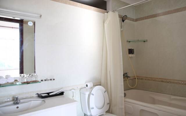 Pearl Service Apartment