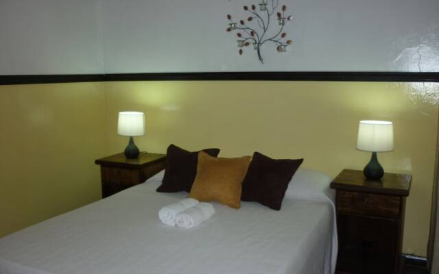 Cala Inn B&B Airport