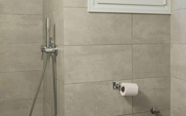 2 Bdrm apt for up to 6 Guests Next to Acropolis Museum