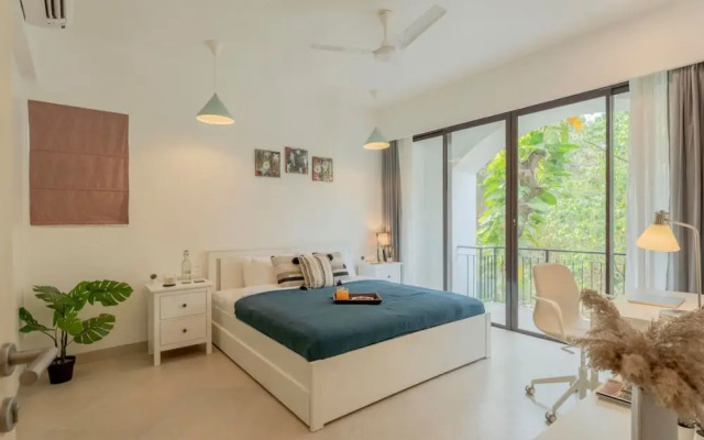 1BR Apt in Candolim With Pool 5 Mins From Beach