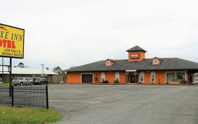 Deluxe Inn Motel