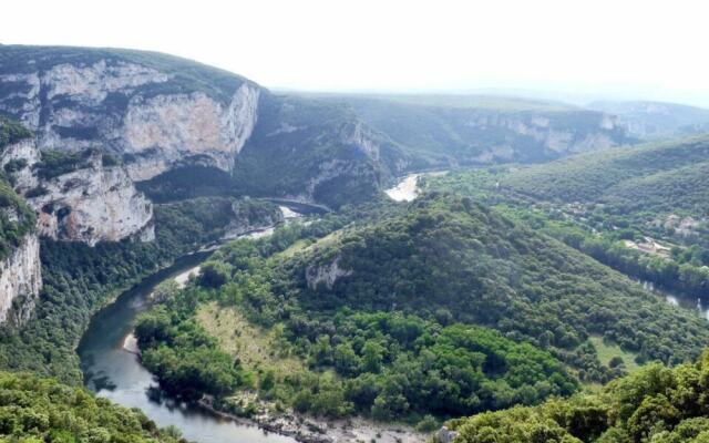 Domaine de Saint Cerice en Ardèche Sud