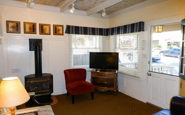 Briarwood Inn