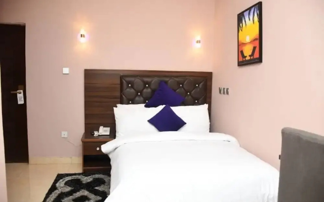Joyrich Hotel
