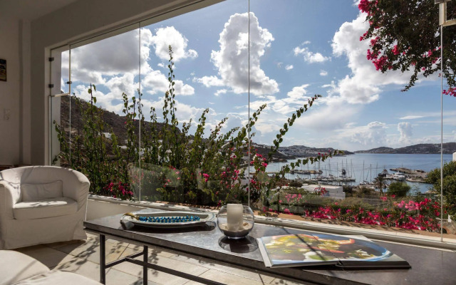 Rhenia Mykonos