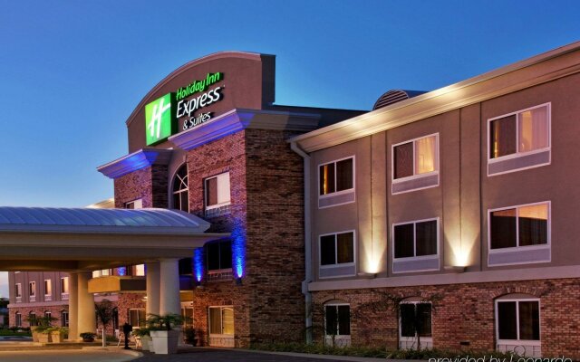 Holiday Inn Express & Suites New Iberia-Avery Island
