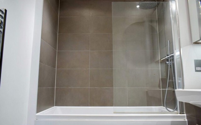 Stylish 1 Bedroom With Stunning City Views