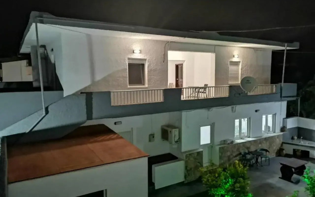 Zervakis Apartments