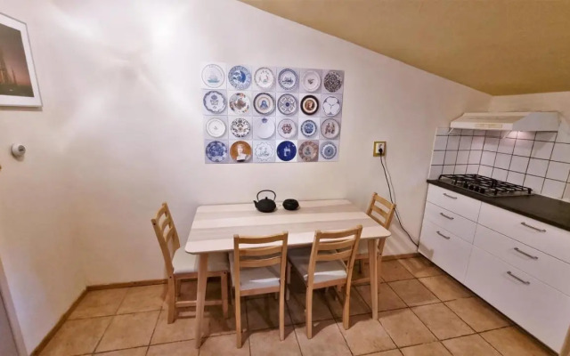 ONO28 Romantic holiday home with large garden