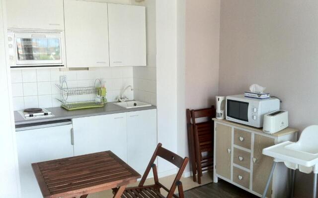 NICE FLAT 400 m FROM BEACH & CENTER