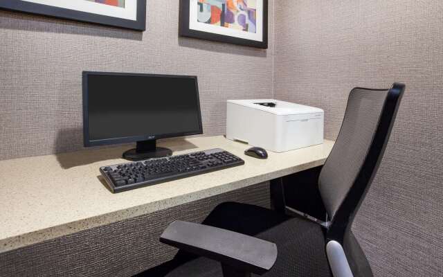 Wingate by Wyndham Roseville/Detroit