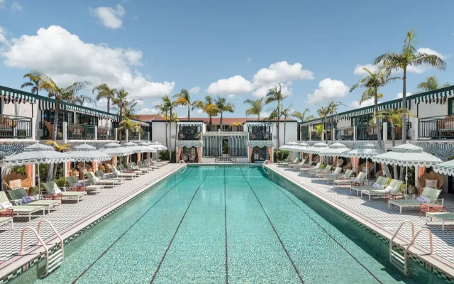 The Lafayette Hotel, Swim Club & Bungalows