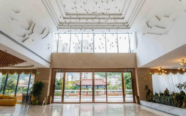 Shimian Hot Spring Hotel