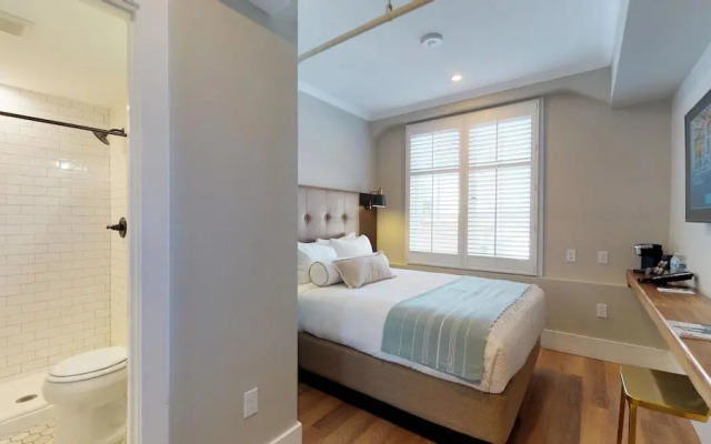 Hotel Petaluma, Tapestry Collection By Hilton