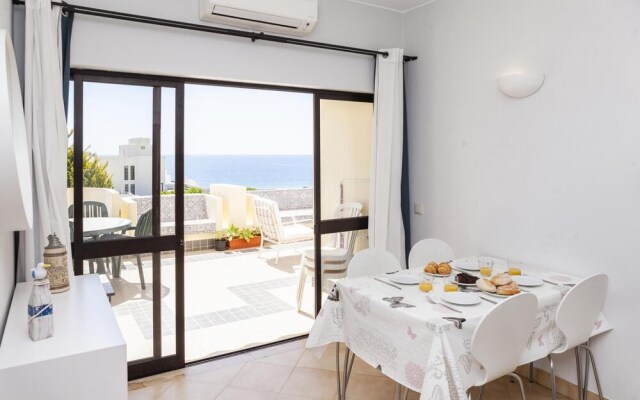 A08 - Magnolia Sea View Apartment
