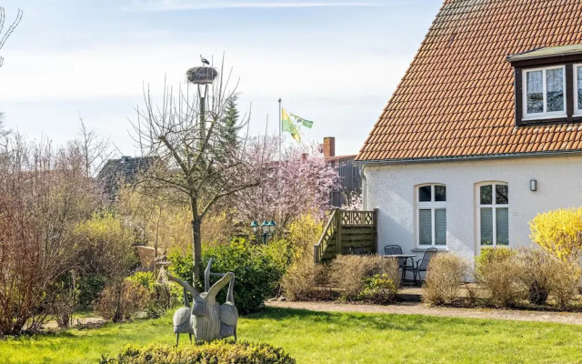 Apartment by Lake Muritz With Marina Views