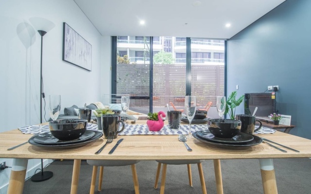 Stunning And Cozy Apartment In Heart Of Mascot – Guest Rooms – Sydney